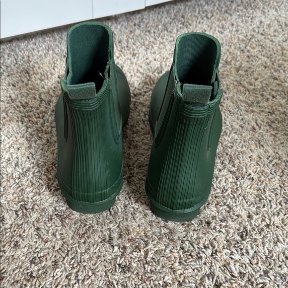 Hunter Classic Forest Green Boots - Picture 3 of 5